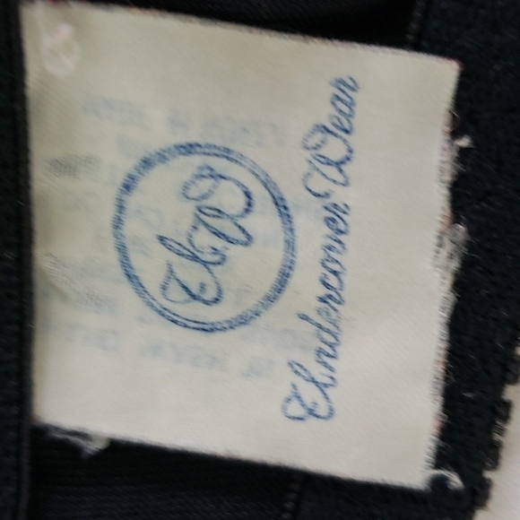 Vintage UnderCover Wear Sheer Lace Demi Cup Black Bra 34B Gently Used - Picture 5 of 12